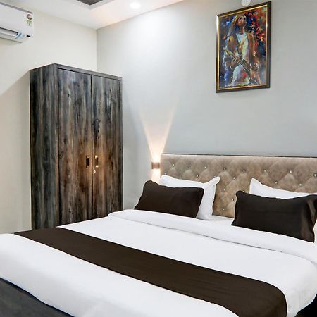 Super Townhouse Gls International 호텔 러크나우 외부 사진