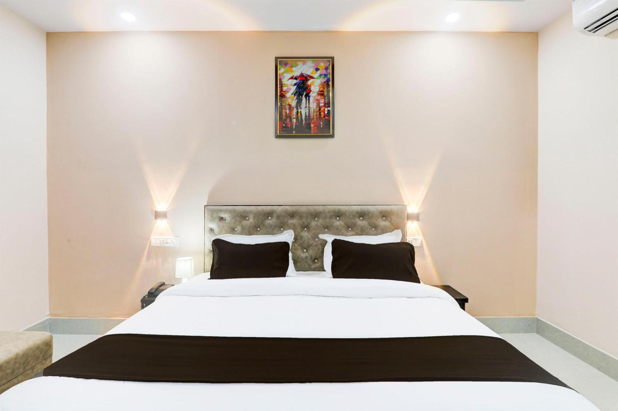 Super Townhouse Gls International 호텔 러크나우 외부 사진