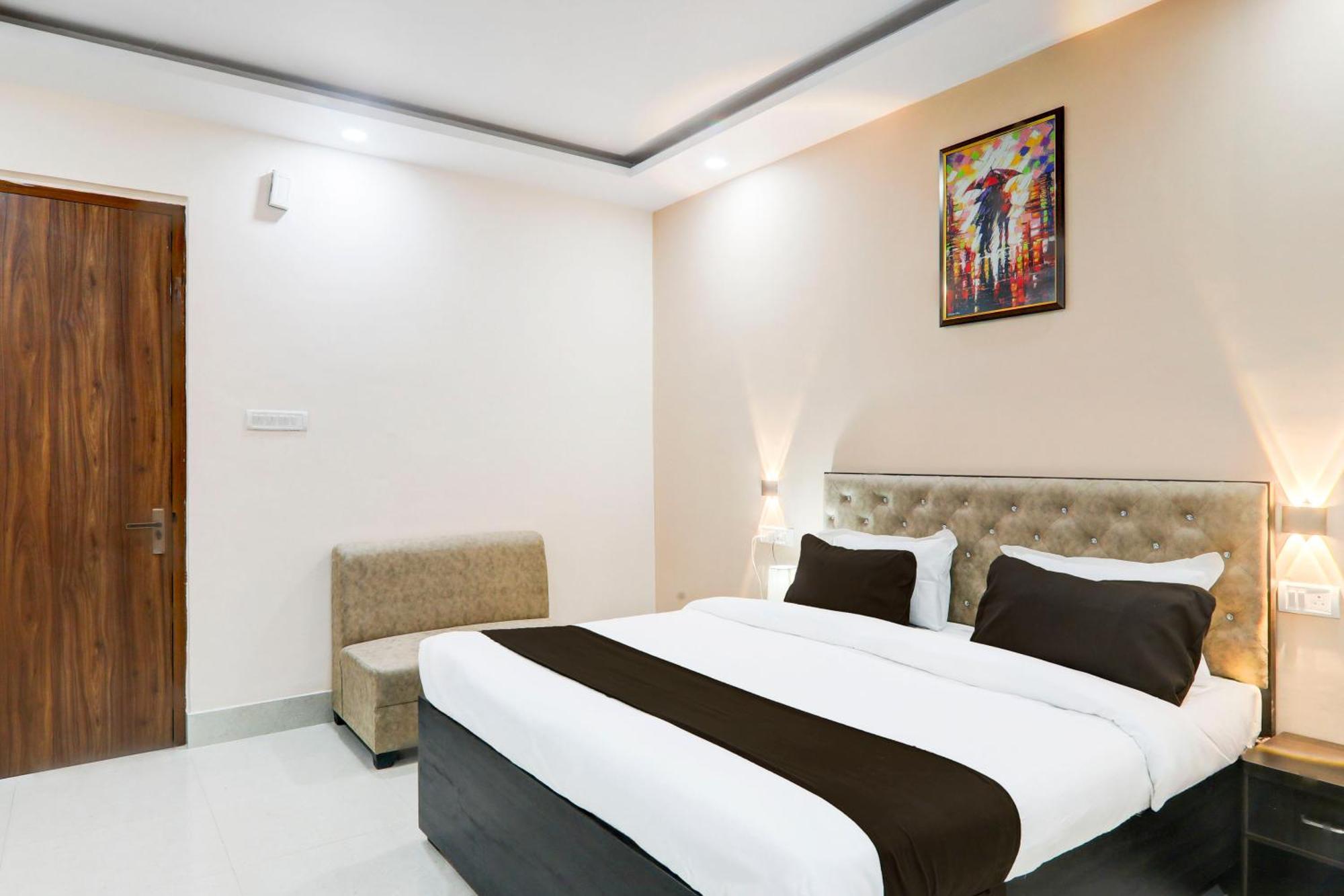 Super Townhouse Gls International 호텔 러크나우 외부 사진