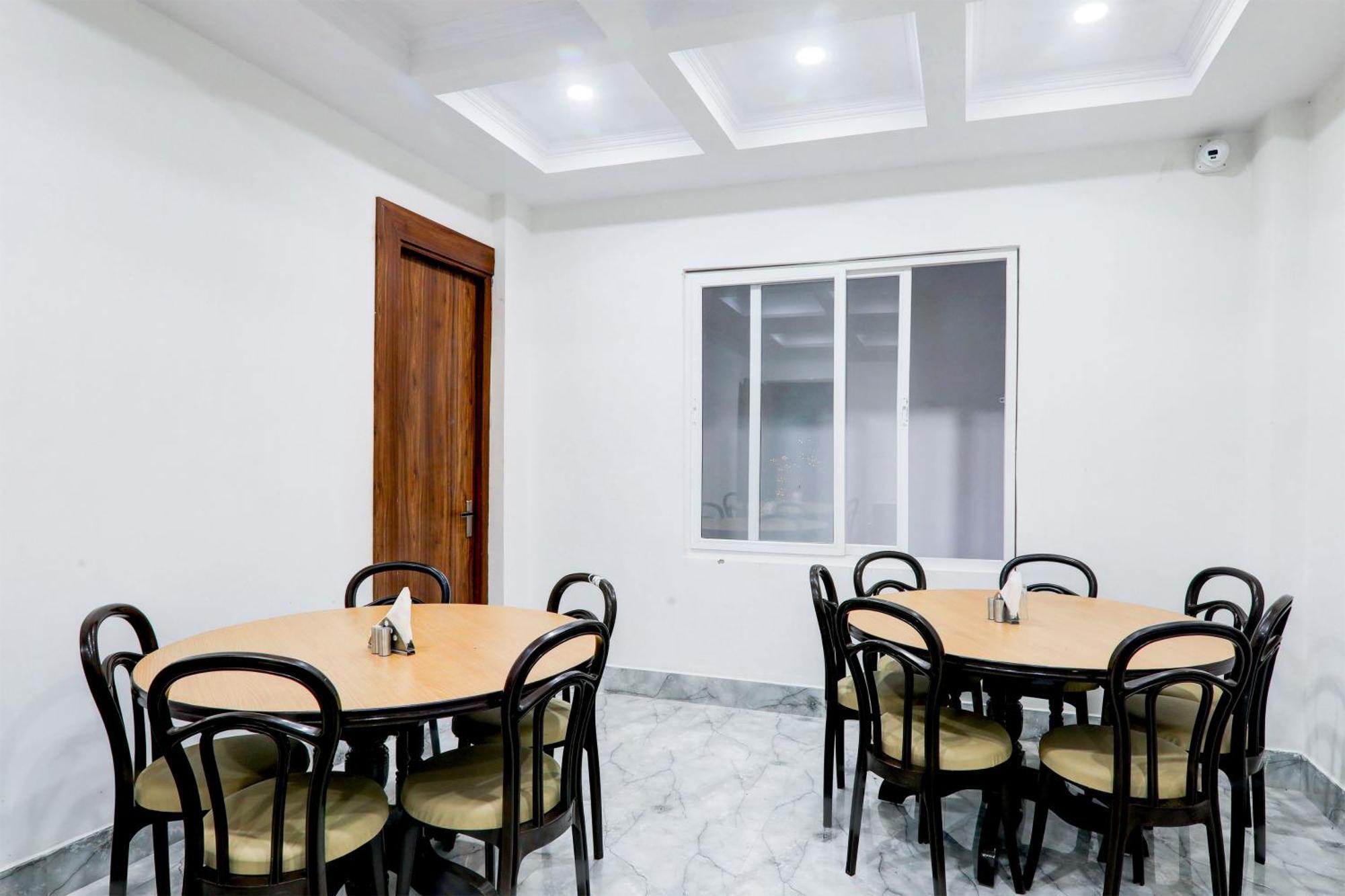 Super Townhouse Gls International 호텔 러크나우 외부 사진