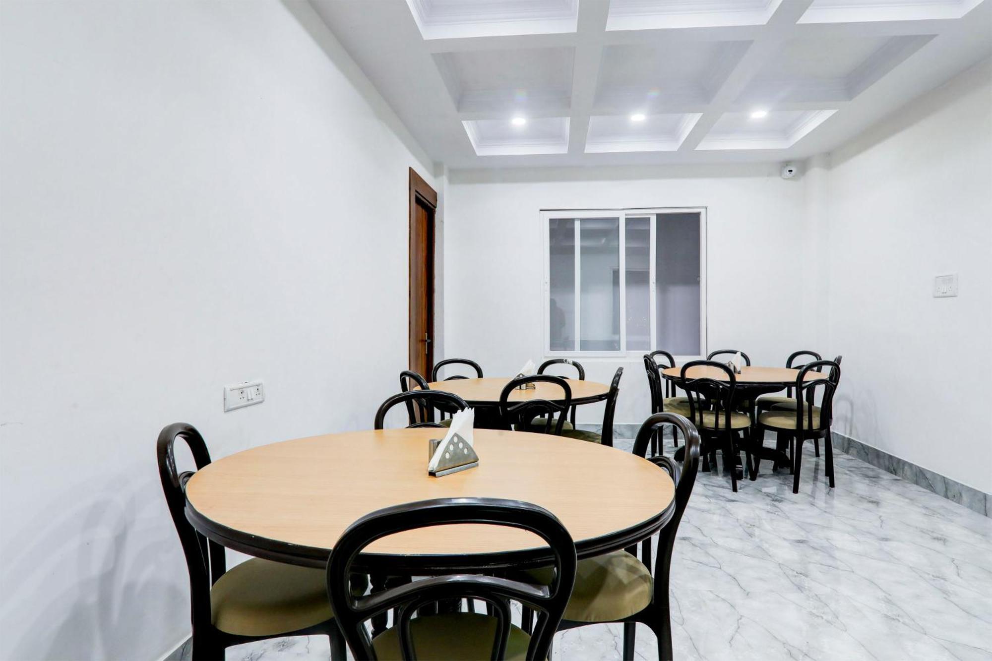 Super Townhouse Gls International 호텔 러크나우 외부 사진