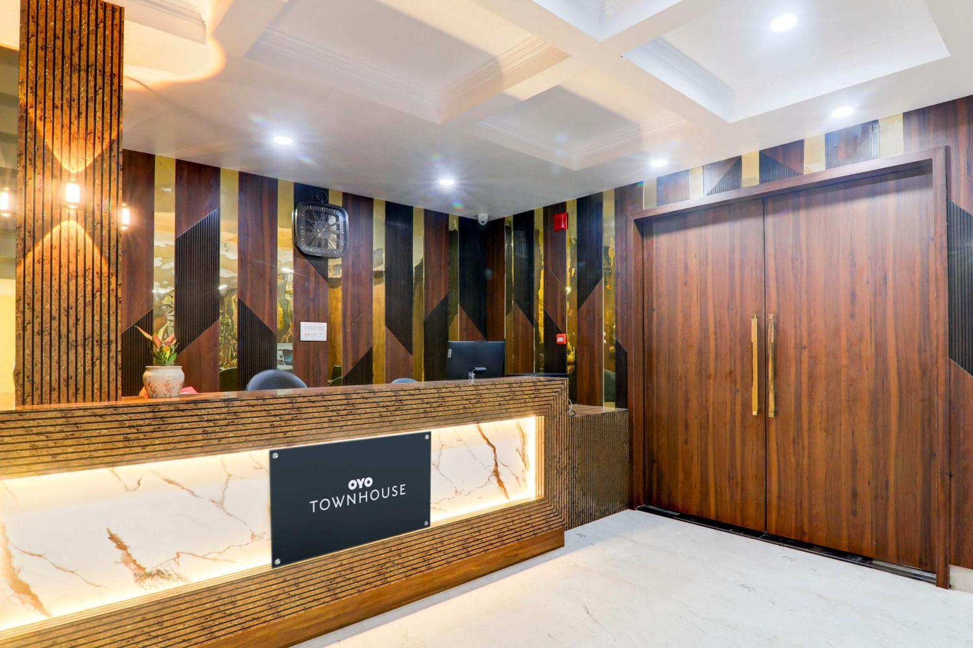 Super Townhouse Gls International 호텔 러크나우 외부 사진