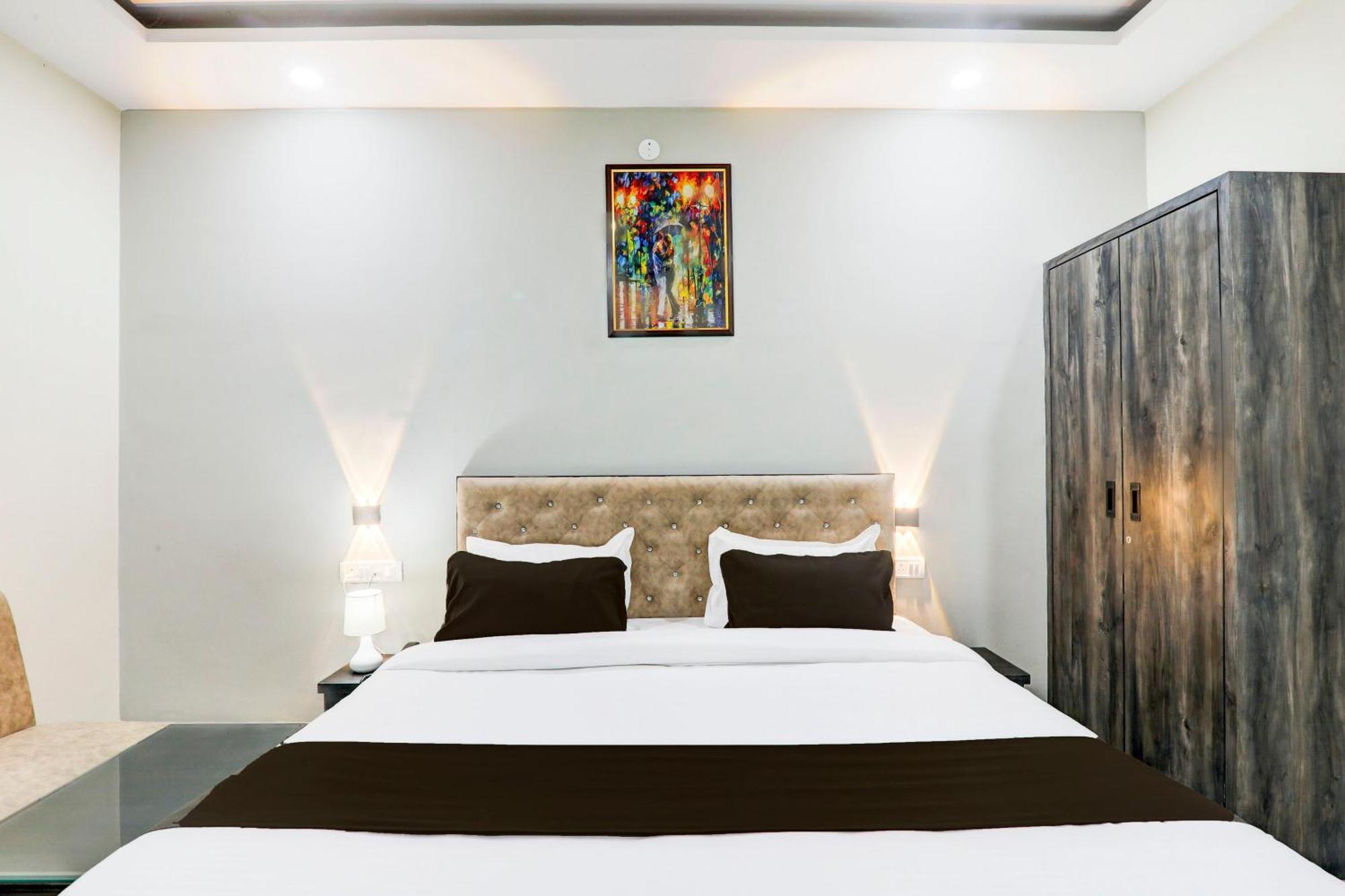 Super Townhouse Gls International 호텔 러크나우 외부 사진